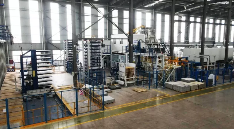 Co powoduje nierównomierną produkcję kostki brukowej i jak to naprawić